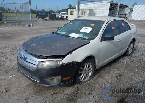 2010 Ford Fusion S из США, поврежденный, VIN 3FAHP0GAXAR222372
